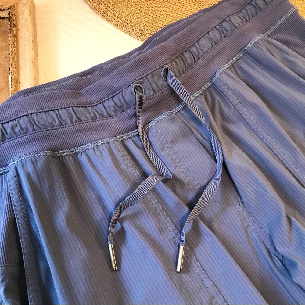 Lululemon Dance Studio MR Crop Pitch Blue